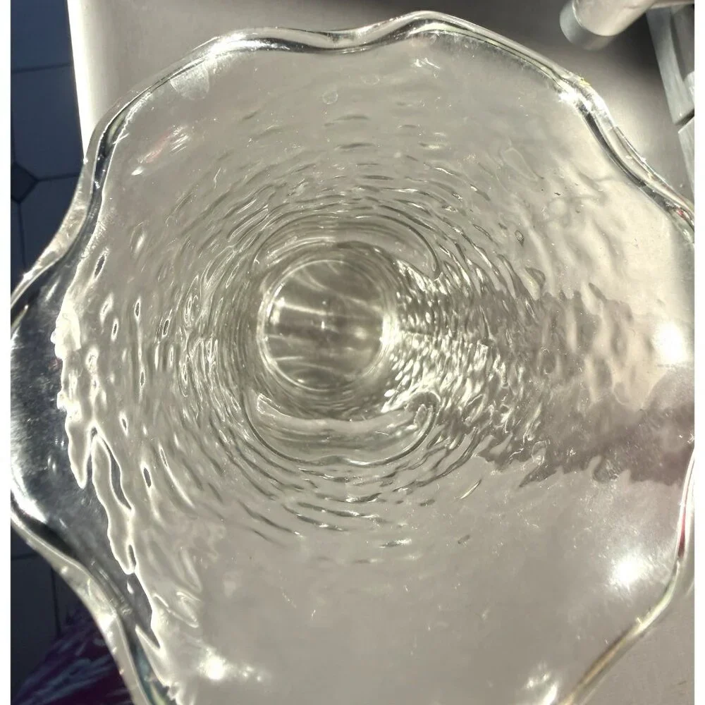 Vintage Anchor Hocking Clear Glass Dimpled Scalloped Edge & Raised Heart Vase - Picture 4 of 8